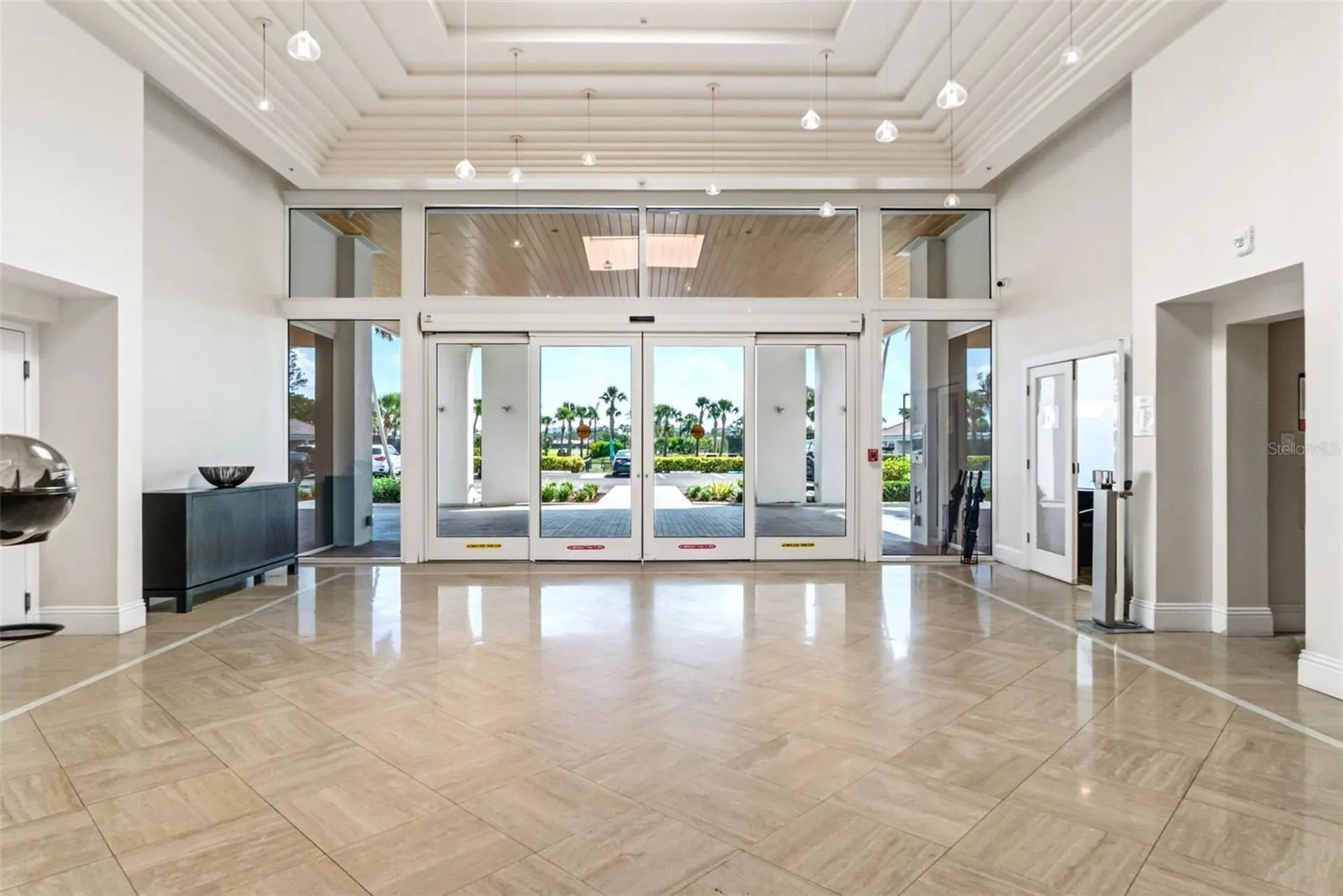 2425 Gulf Of Mexico Drive Longboat Key FL 34228