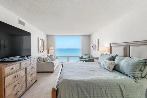 2425 Gulf Of Mexico Drive Longboat Key FL 34228