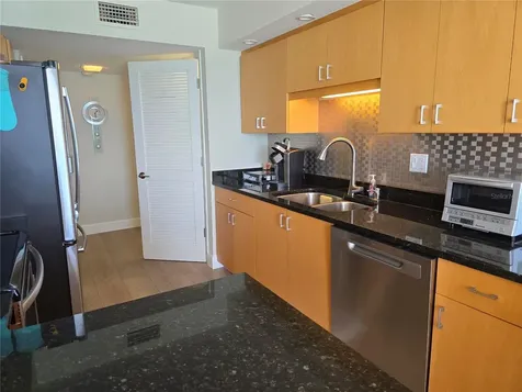 2425 Gulf Of Mexico Drive Longboat Key FL 34228