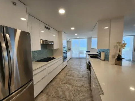 2425 Gulf Of Mexico Drive Longboat Key FL 34228