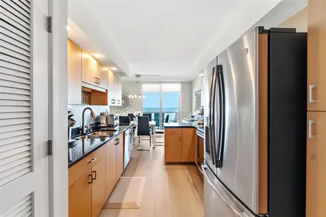 2425 Gulf Of Mexico Drive Longboat Key FL 34228