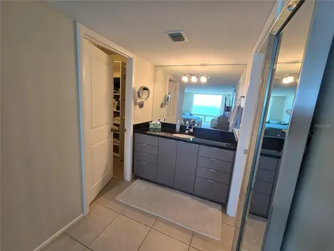 2425 Gulf Of Mexico Drive Longboat Key FL 34228