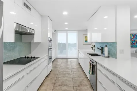 2425 Gulf Of Mexico Drive Longboat Key FL 34228