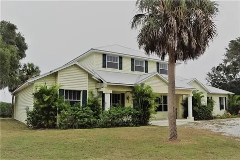 1222 Sweeney Drive Ruskin FL 33570