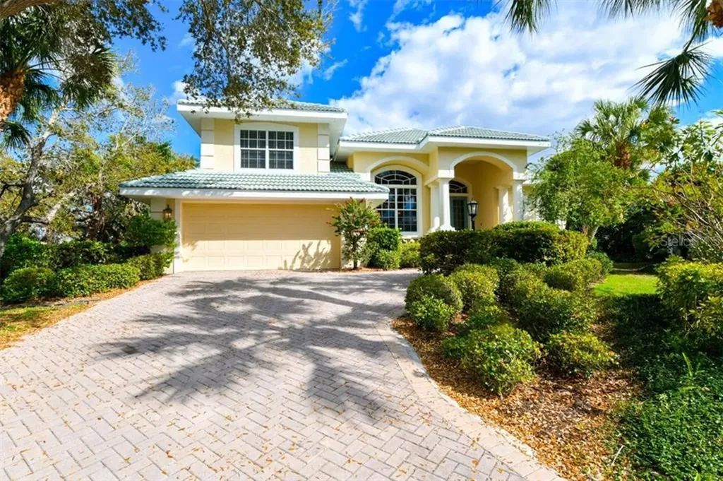 5585 Siesta Estates Court Sarasota FL 34242