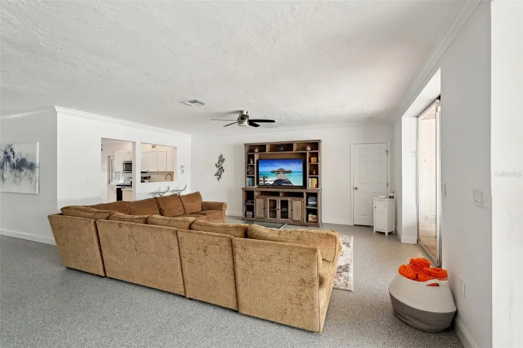 55 N Washington Drive Sarasota FL 34236