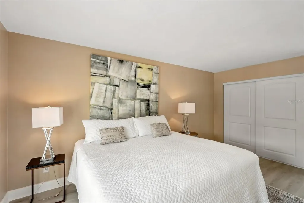 55 N Washington Drive Sarasota FL 34236