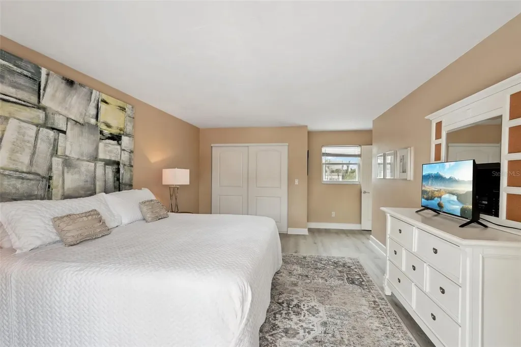 55 N Washington Drive Sarasota FL 34236