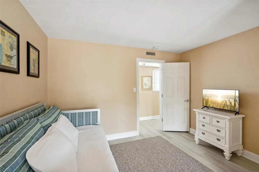 55 N Washington Drive Sarasota FL 34236