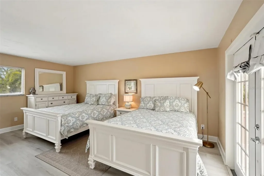 55 N Washington Drive Sarasota FL 34236