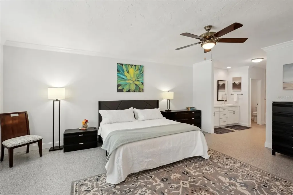 55 N Washington Drive Sarasota FL 34236