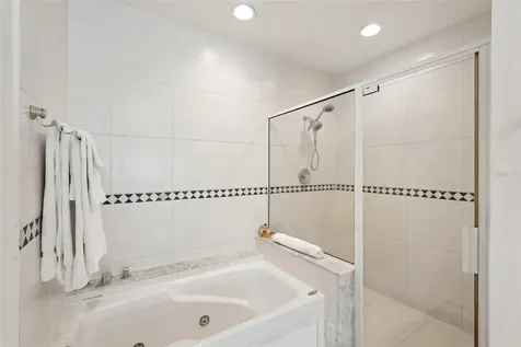 55 N Washington Drive Sarasota FL 34236