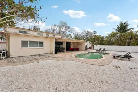 55 N Washington Drive Sarasota FL 34236