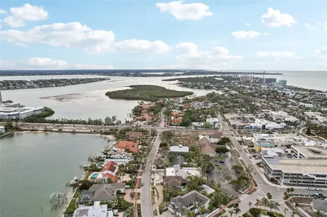55 N Washington Drive Sarasota FL 34236