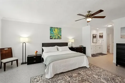 55 N Washington Drive Sarasota FL 34236