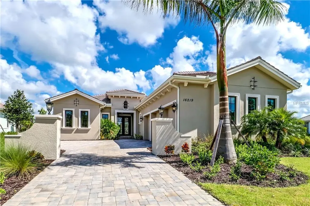 16219 Daysailor Trail Lakewood Ranch FL 34202