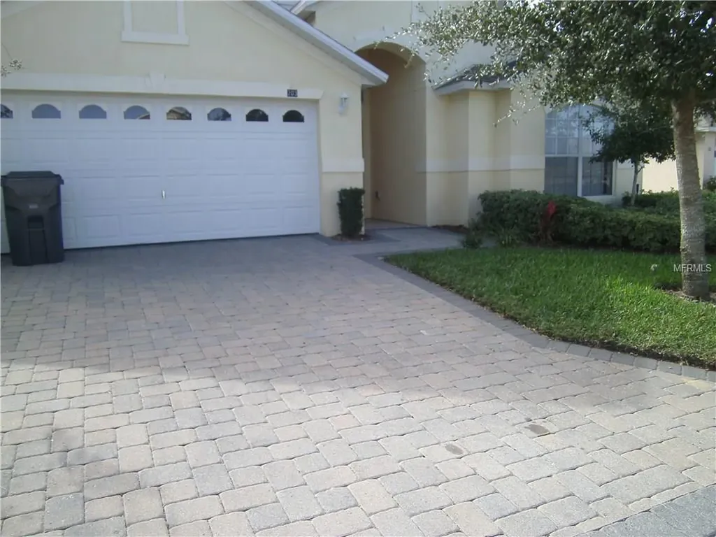203 Old Bridge Circle Davenport FL 33897