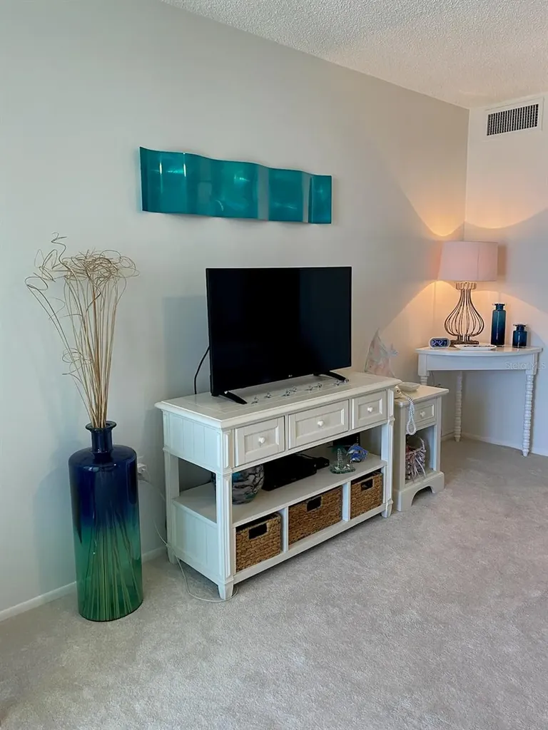 3235 Gulf Of Mexico Drive Longboat Key FL 34228
