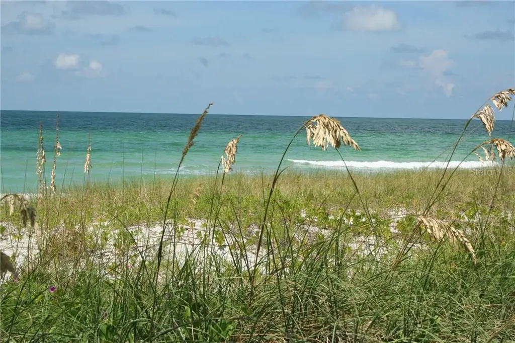 3235 Gulf Of Mexico Drive Longboat Key FL 34228