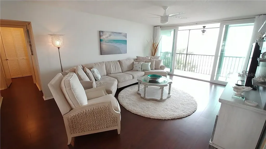 3235 Gulf Of Mexico Drive Longboat Key FL 34228