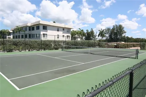 3235 Gulf Of Mexico Drive Longboat Key FL 34228