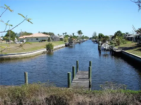1519 SE 11th Avenue Cape Coral FL 33990