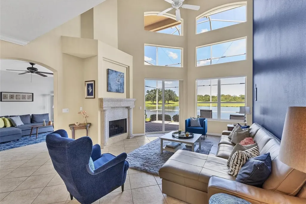 7263 Regina Royale Sarasota FL 34238