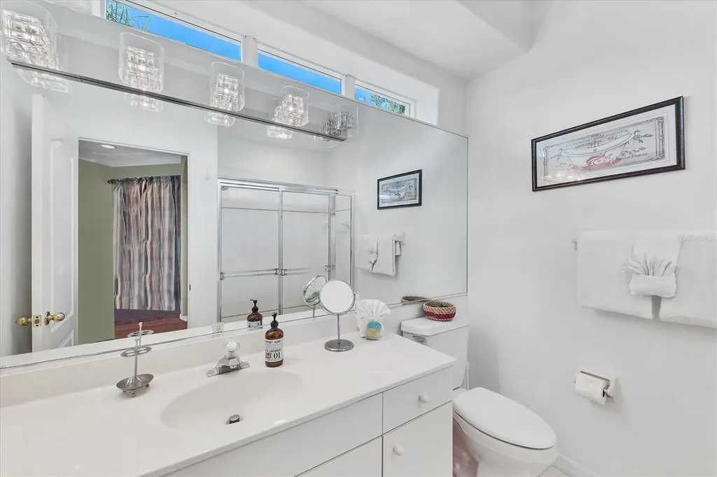 7263 Regina Royale Sarasota FL 34238