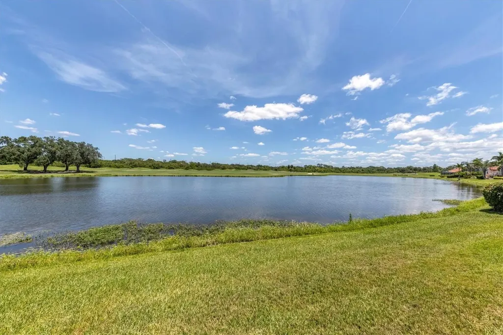 7263 Regina Royale Sarasota FL 34238