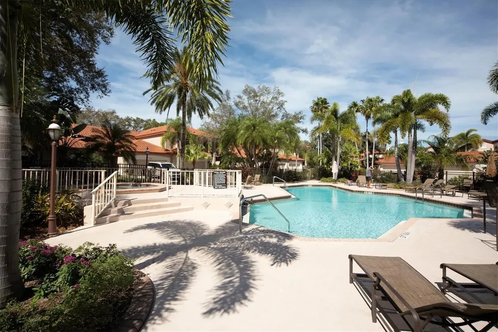 7263 Regina Royale Sarasota FL 34238