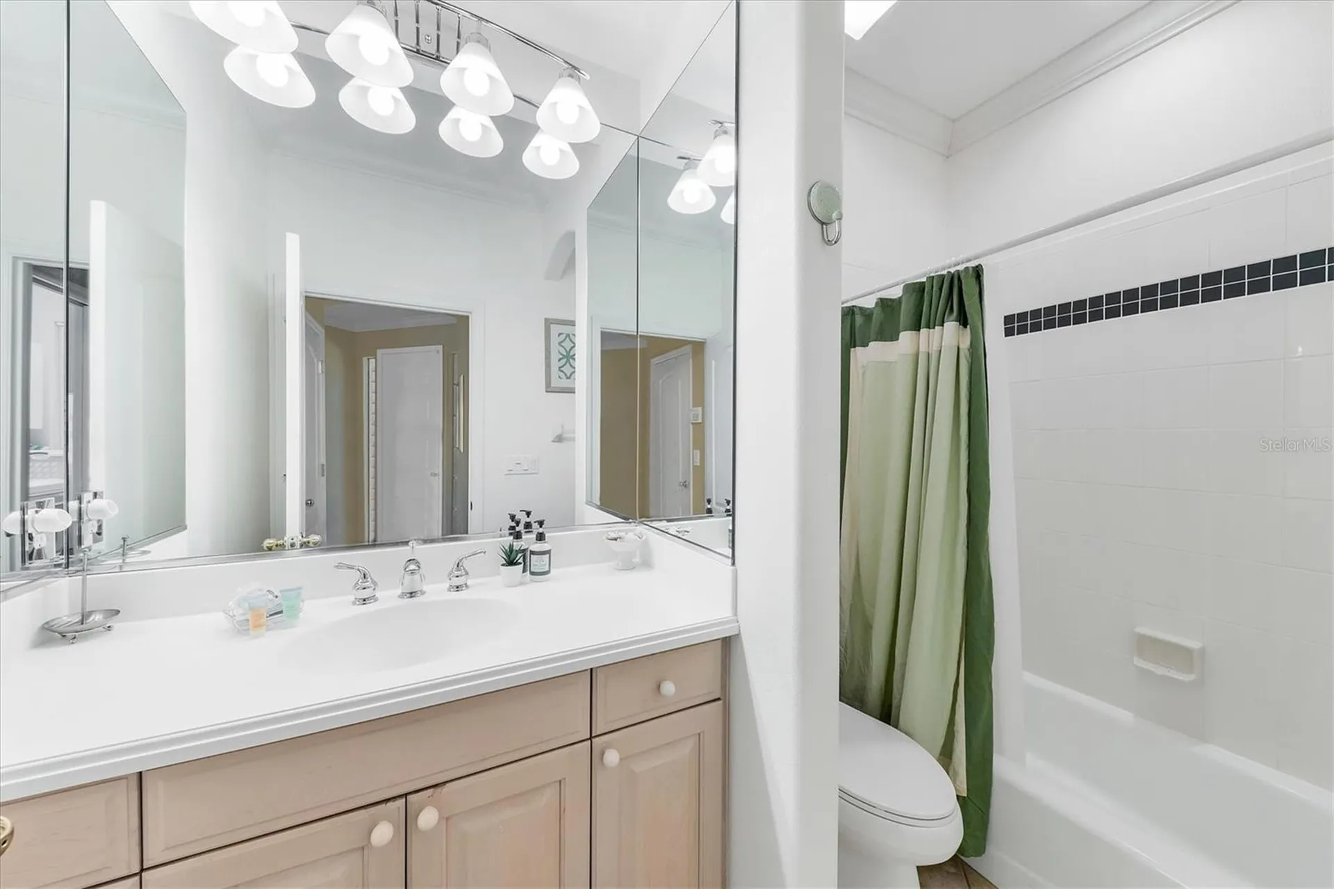 7263 Regina Royale Sarasota FL 34238