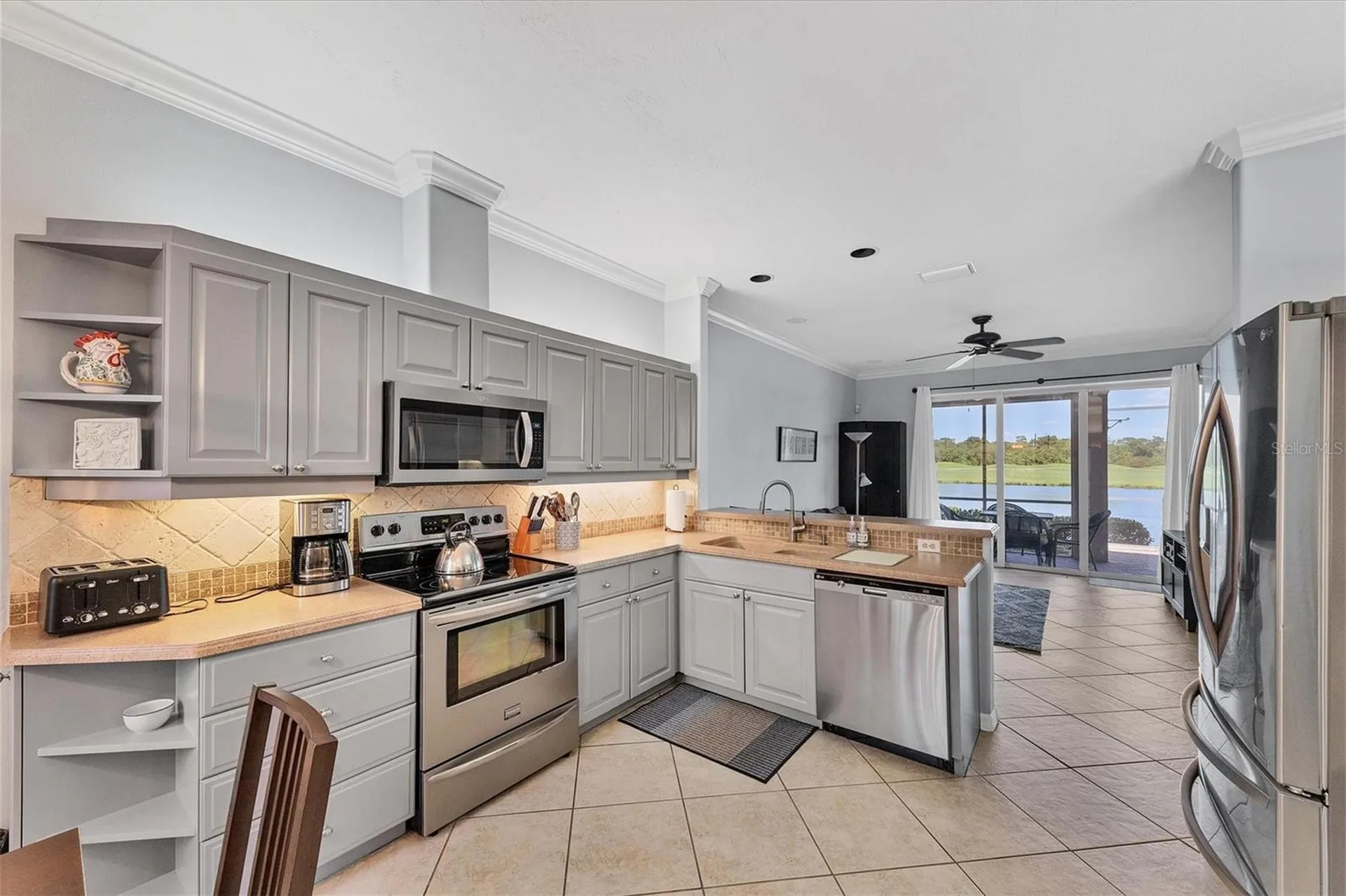 7263 Regina Royale Sarasota FL 34238