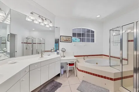 7263 Regina Royale Sarasota FL 34238