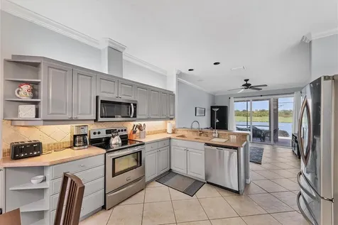 7263 Regina Royale Sarasota FL 34238