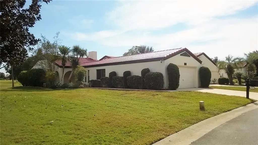 565 Clubhouse Drive Lake Wales FL 33898