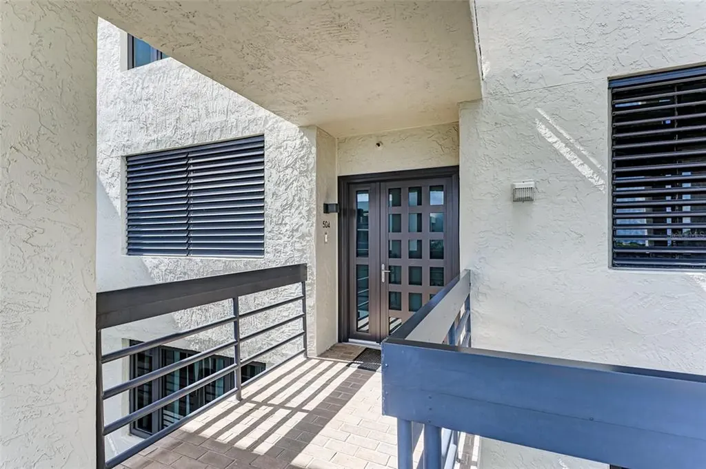 1135 Gulf Of Mexico Drive Longboat Key FL 34228
