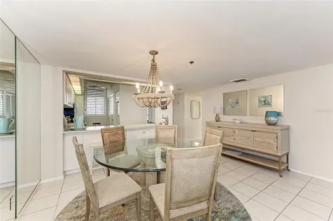 1135 Gulf Of Mexico Drive Longboat Key FL 34228