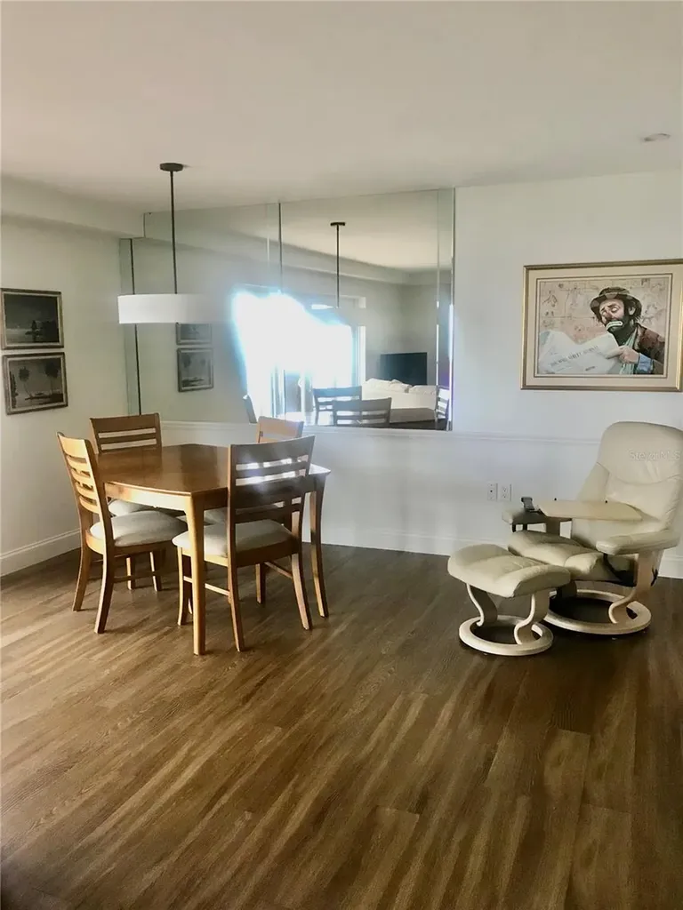 800 Benjamin Franklin Drive Sarasota FL 34236