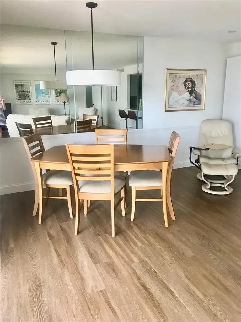 800 Benjamin Franklin Drive Sarasota FL 34236