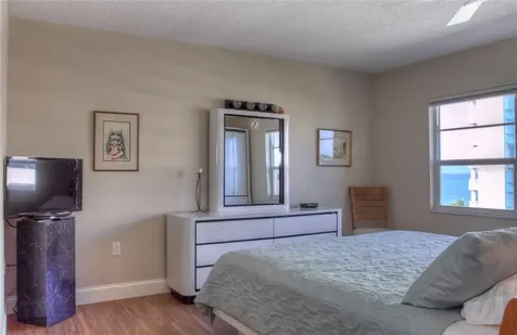 800 Benjamin Franklin Drive Sarasota FL 34236