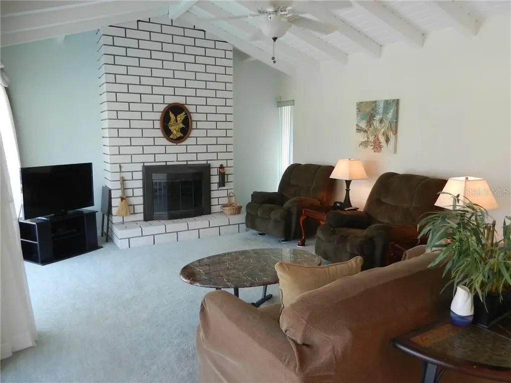 98 Caddy Road Rotonda West FL 33947