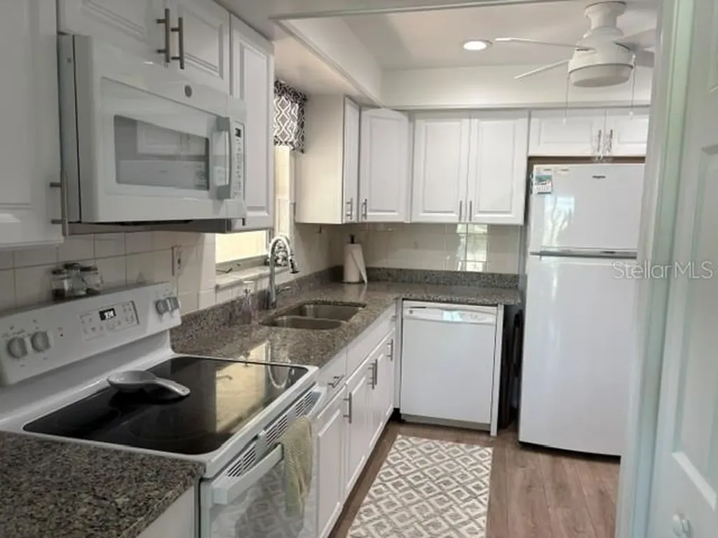98 Caddy Road Rotonda West FL 33947