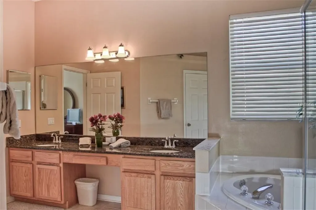 4418 Useppa Drive Bradenton FL 34203