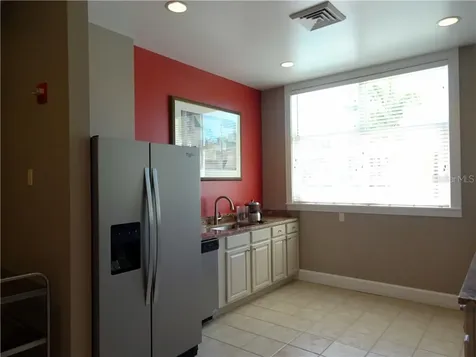 750 N Tamiami Trail Sarasota FL 34236