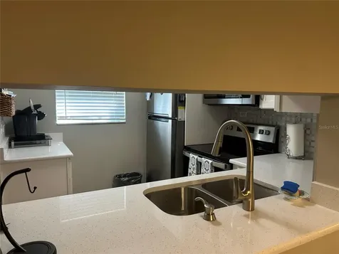 5662 Gardens Drive Sarasota FL 34243