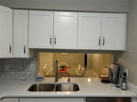 5662 Gardens Drive Sarasota FL 34243