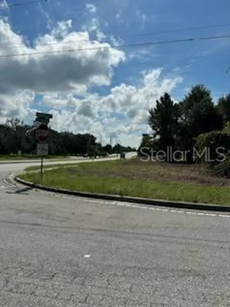 000 Howland Boulevard & Bluffview Boulevard Deltona FL 32738