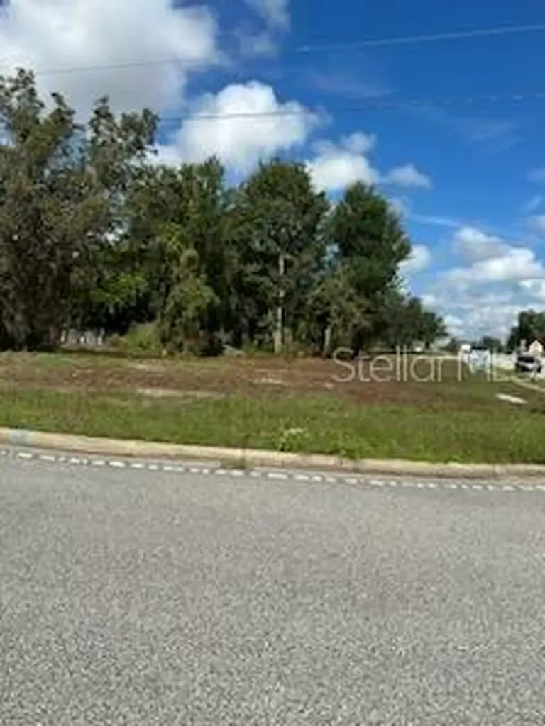 000 Howland Boulevard & Bluffview Boulevard Deltona FL 32738