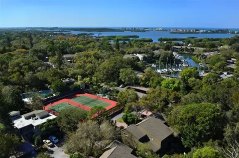 1712 Glenhouse Drive Sarasota FL 34231