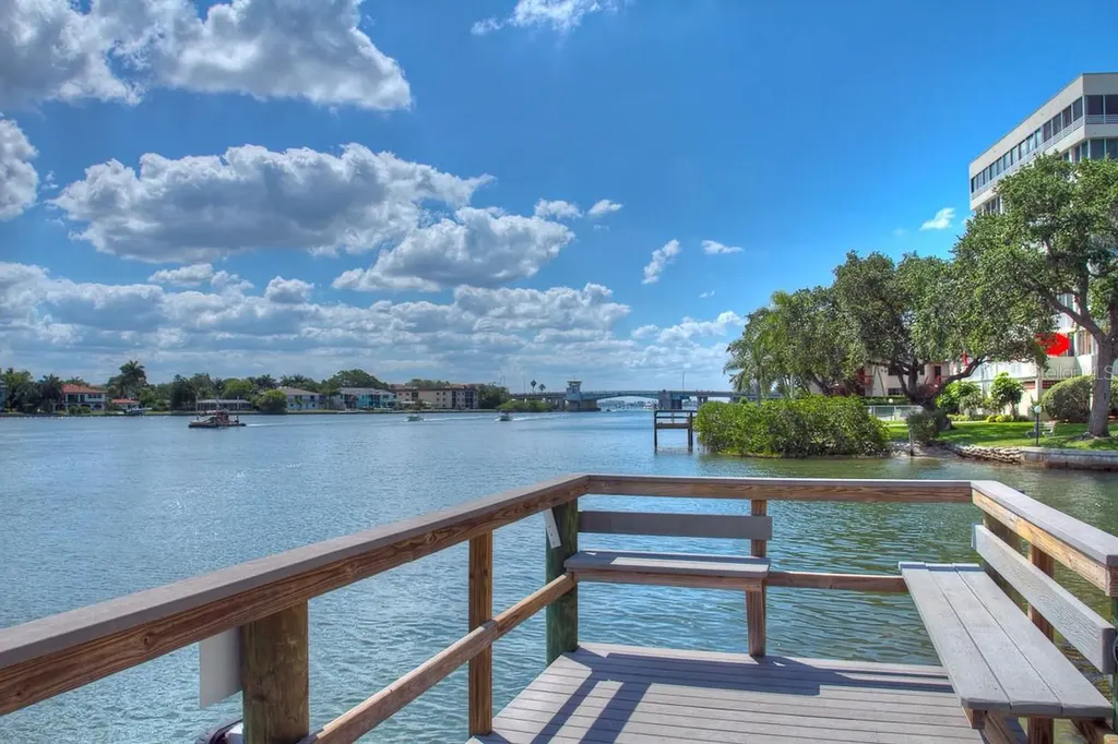 1250 N Portofino Drive Sarasota FL 34242